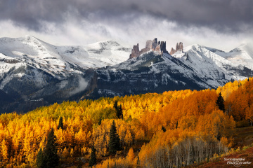 Fall Colors Peak at the Rocky Mountains Fall Colors Peak at the Rocky Mountains